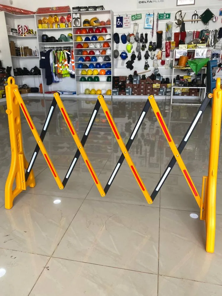 SAFESOL Expandable Safety Barrier